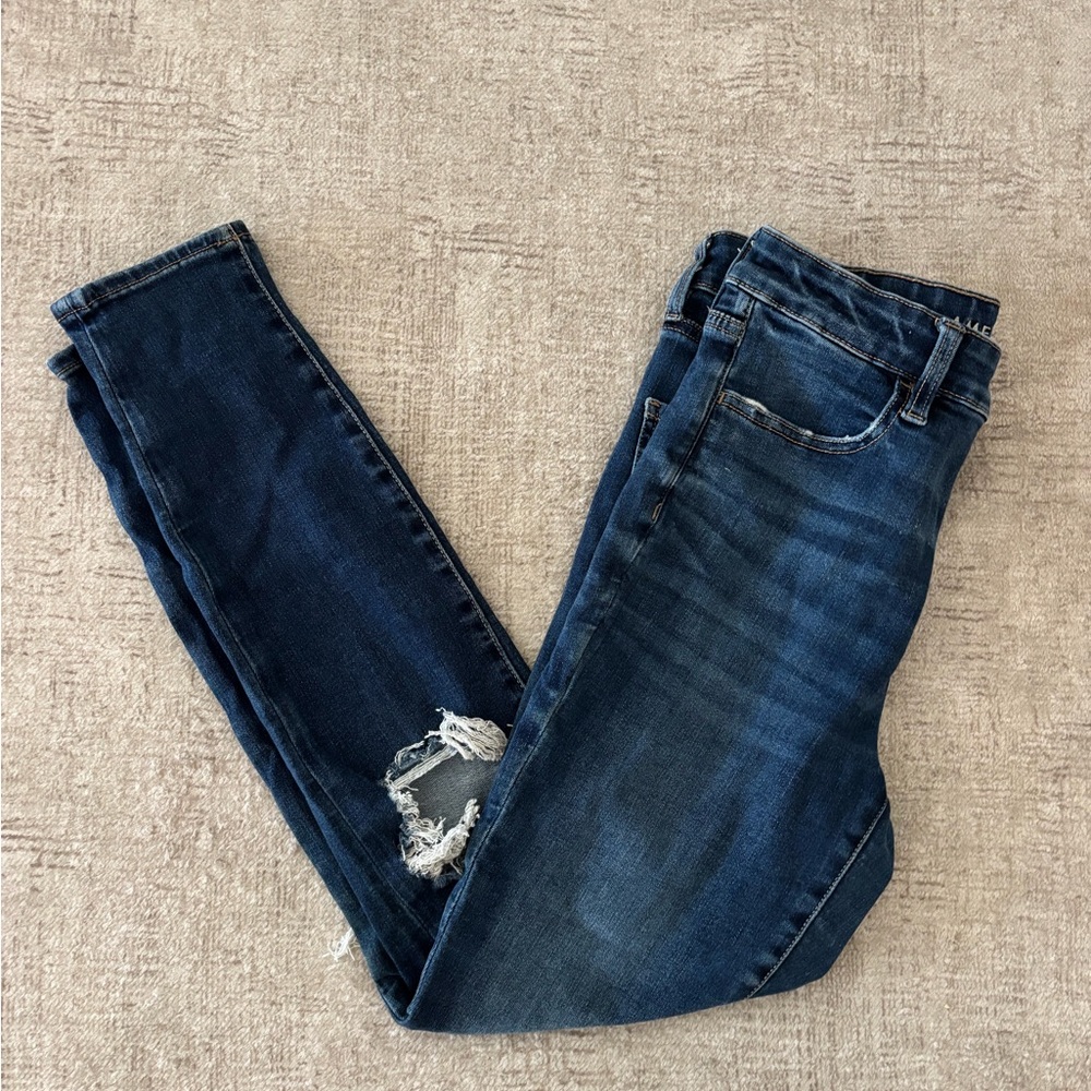 American Eagle High Rise Jegging Distressed Jeans